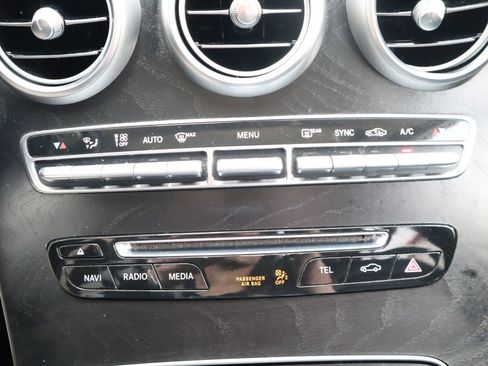 Used 2016 Mercedes-Benz GLC 300 4MATIC image 37