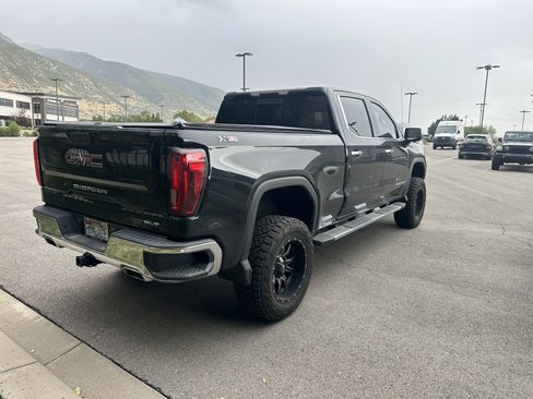 Used 2021 GMC Sierra 1500 SLT w/ SLT Premium Plus Package AWD/4WD image 5