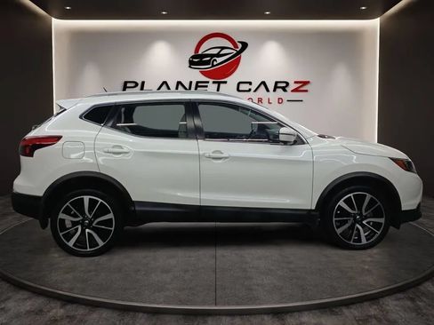 Used 2018 Nissan Rogue Sport SL FWD image 6