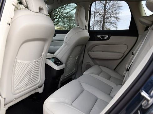 New 2026 Volvo XC60 B5 Ultra w/ Protection Package Premier AWD/4WD image 15