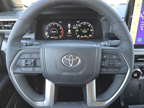 New 2025 Toyota Tacoma TRD Off-Road image 15