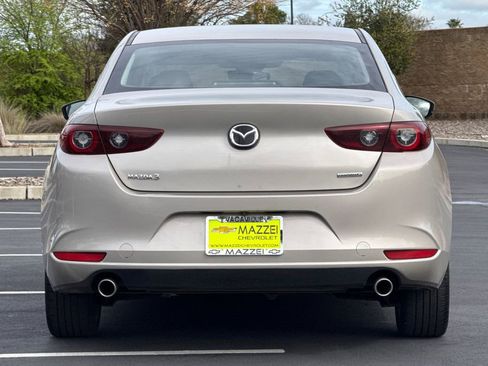 Used 2023 MAZDA MAZDA3 s FWD image 12