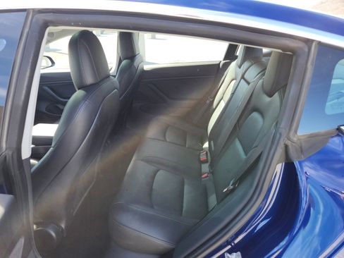 Used 2018 Tesla Model 3 Mid Range image 24