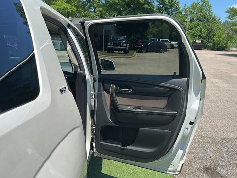 Used 2014 GMC Acadia SLT AWD/4WD image 23