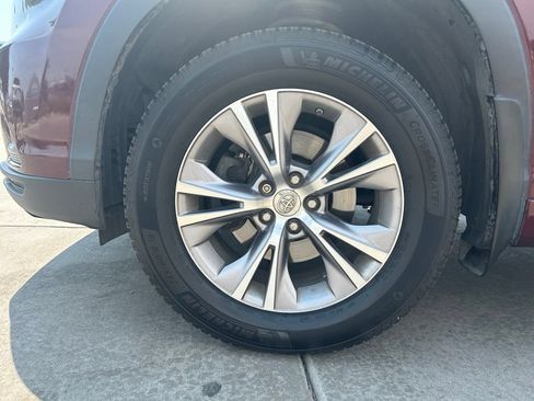 Used 2015 Toyota Highlander XLE AWD/4WD image 32