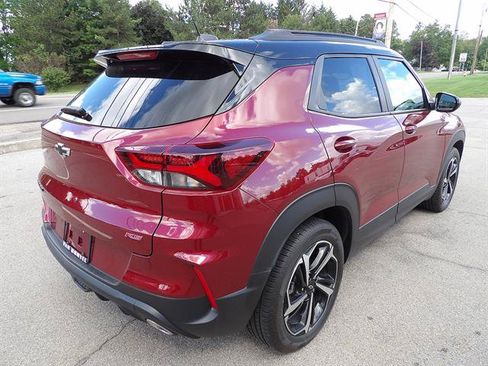 Certified 2023 Chevrolet TrailBlazer RS w/ Sun and Liftgate Package FWD image 5