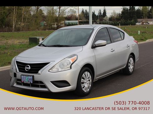 Used 2016 Nissan Versa SV FWD image 1