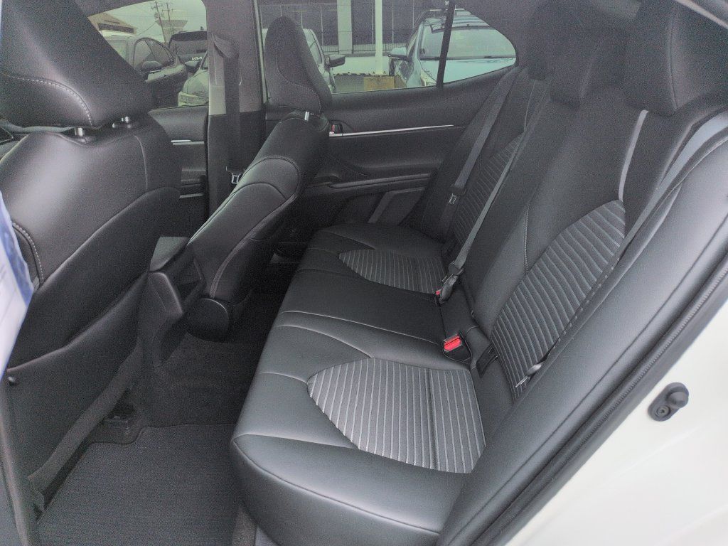 Used 2024 Toyota Camry SE w/ Cold Weather Package FWD image 25