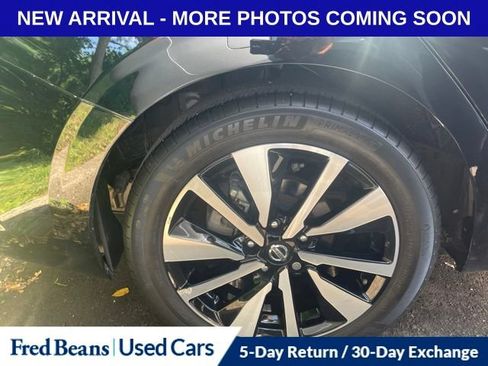 Used 2023 Nissan Sentra SV w/ SV Premium Package FWD image 14