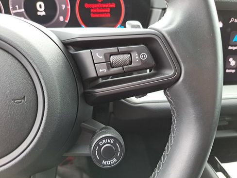 Certified 2024 Porsche Cayenne image 30