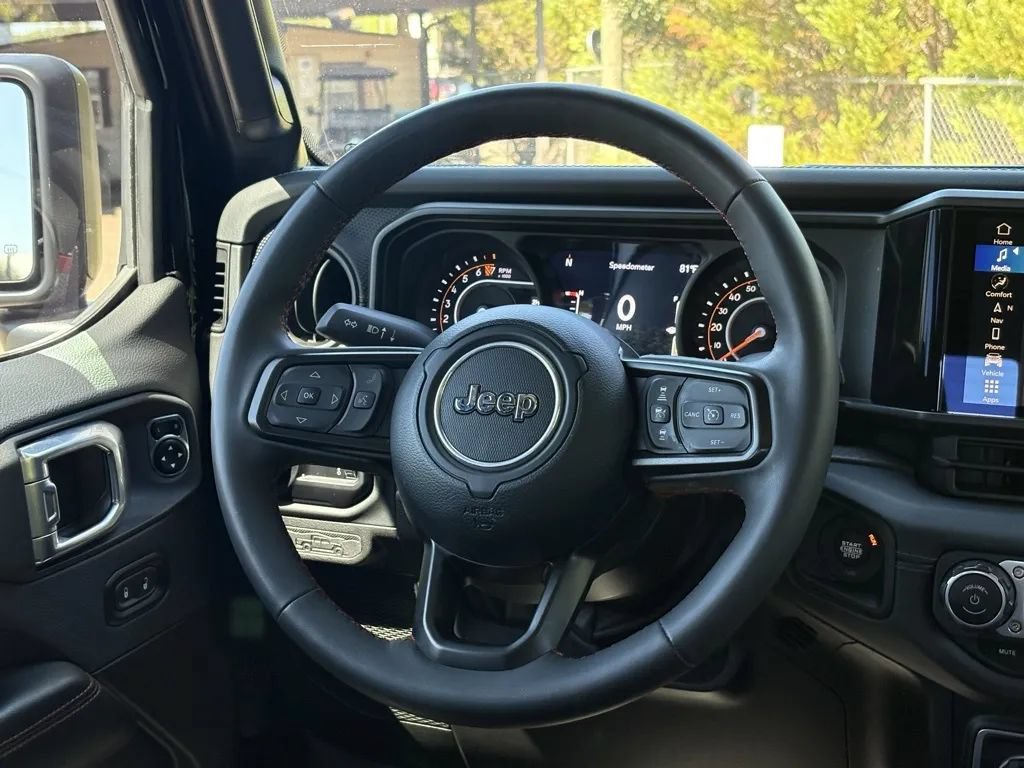 Used 2024 Jeep Gladiator Rubicon AWD/4WD image 43