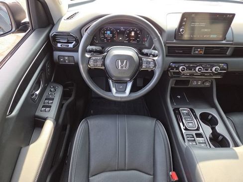 Used 2023 Honda Pilot Elite image 30