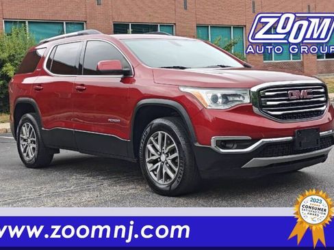 Used 2019 GMC Acadia SLE image 1