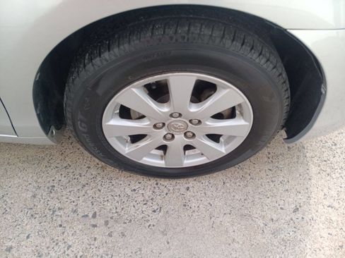 Used 2009 Toyota Camry XLE image 16