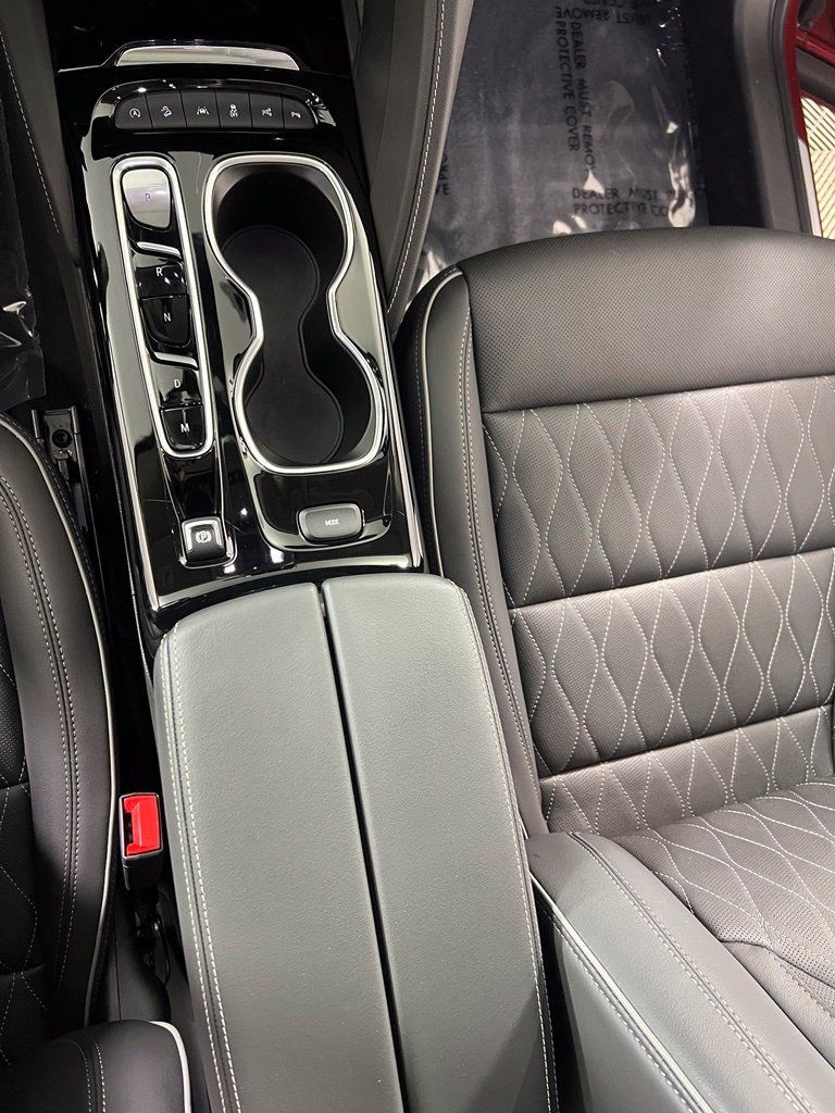 Certified 2023 Buick Envision Avenir AWD/4WD image 22