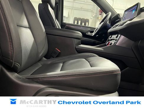 Used 2024 Chevrolet Suburban RST w/ Luxury Package AWD/4WD image 35