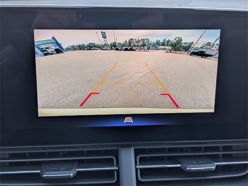 New 2026 Chevrolet Trax ACTIV w/ Sunroof Package image 19