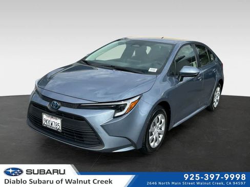 Used 2024 Toyota Corolla LE FWD image 1