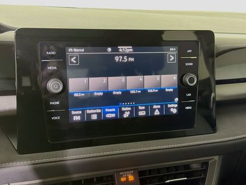 New 2025 Volkswagen Taos SE image 15