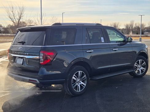 Used 2024 Ford Expedition Limited image 13