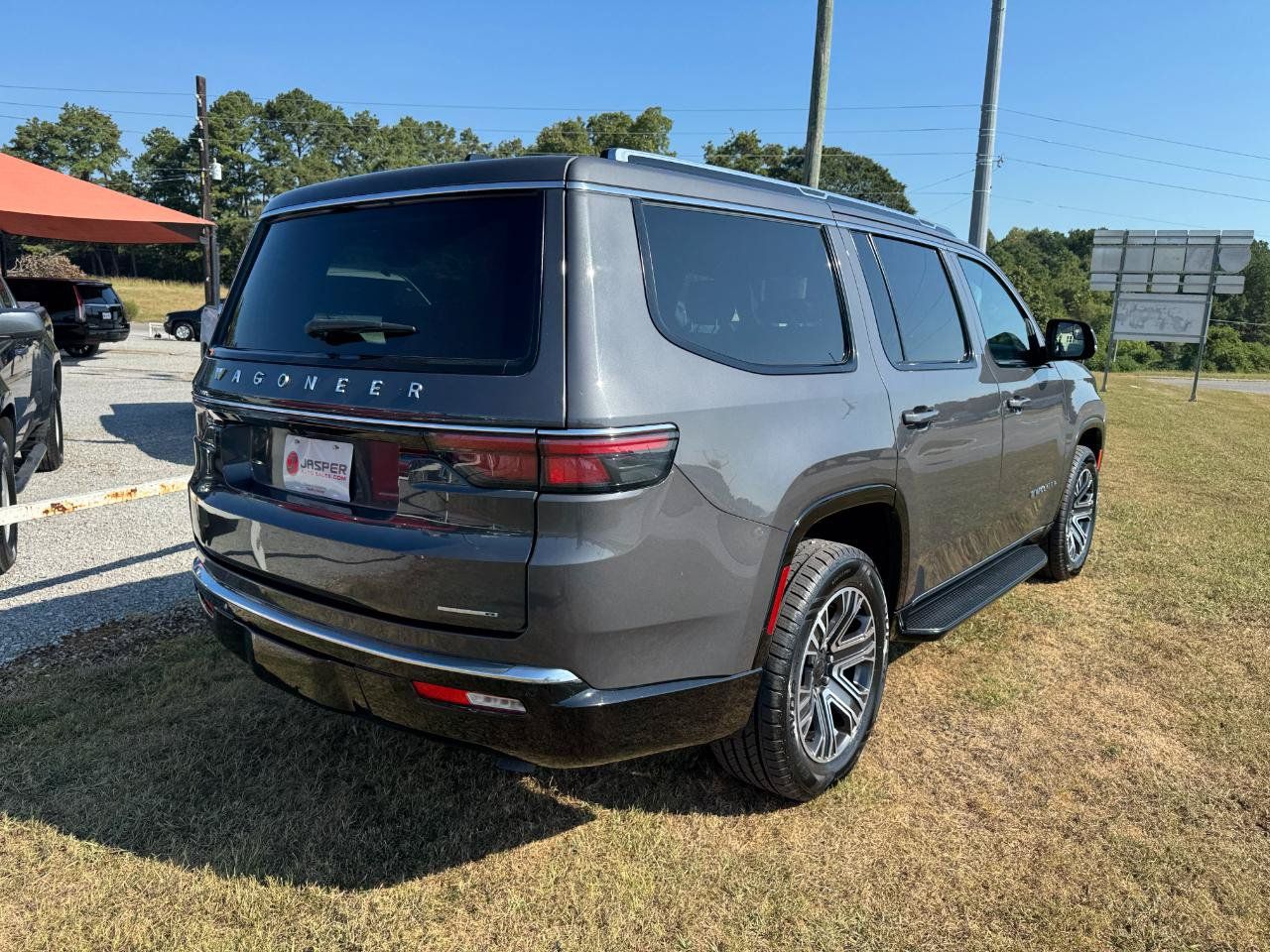 Used 2024 Jeep Wagoneer Series II AWD/4WD image 2