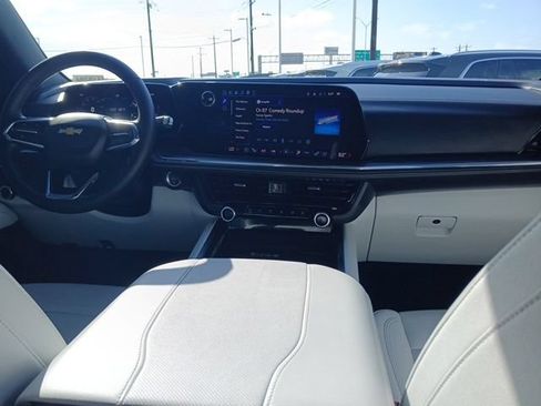 Used 2025 Chevrolet Tahoe Premier RWD image 15