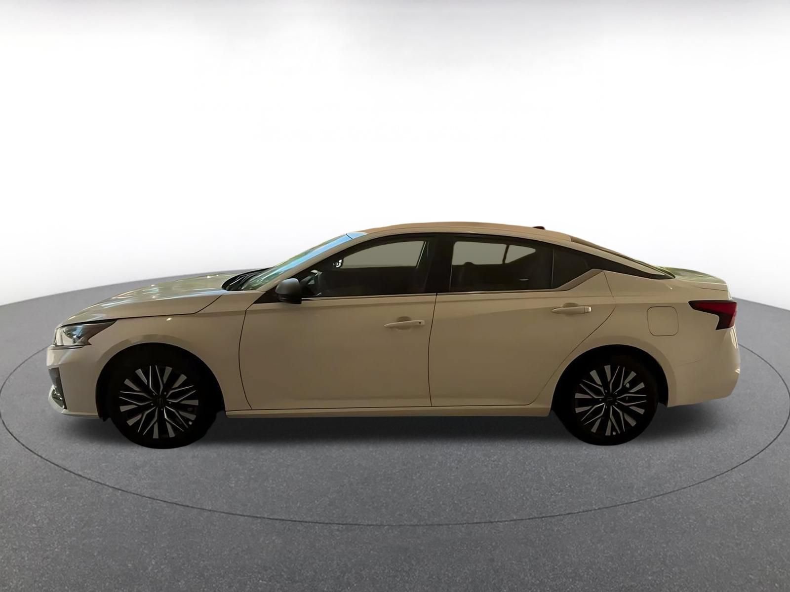 Used 2026 Nissan Altima 2.5 SV FWD image 8