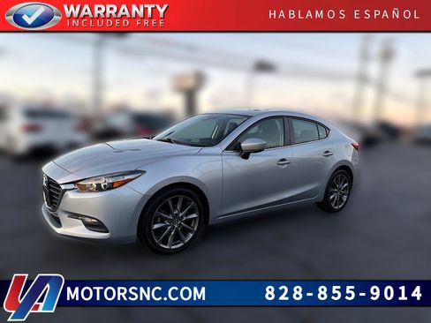 Used 2018 MAZDA MAZDA3 Touring image 1