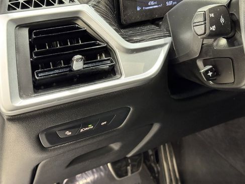 Certified 2024 BMW X5 xDrive40i w/ M Sport Package image 16