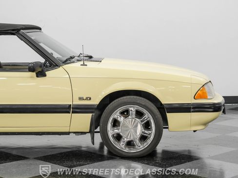 Used 1989 Ford Mustang LX image 28
