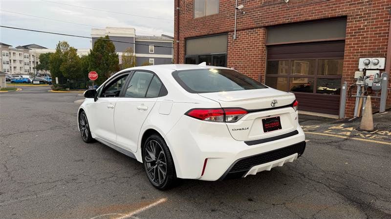 Used 2020 Toyota Corolla SE FWD image 13
