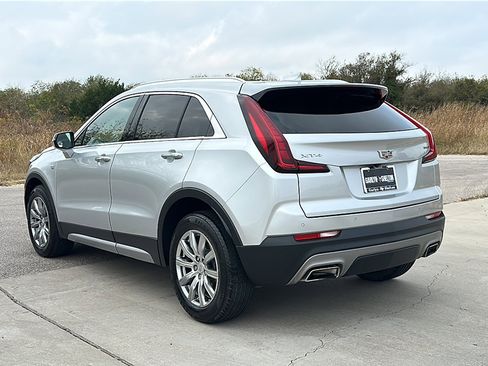 Used 2022 Cadillac XT4 Premium Luxury w/ Safety Alert Package image 6