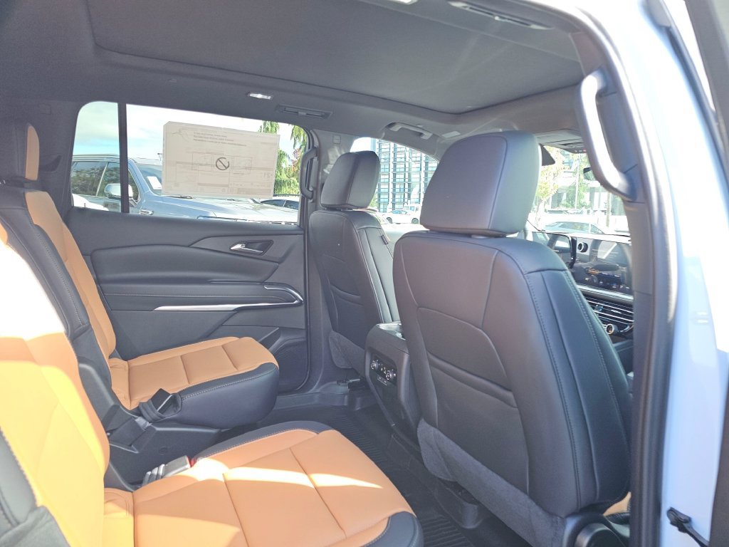 New 2027 Chevrolet Traverse Z71 w/ Driver Confidence Package AWD/4WD image 14