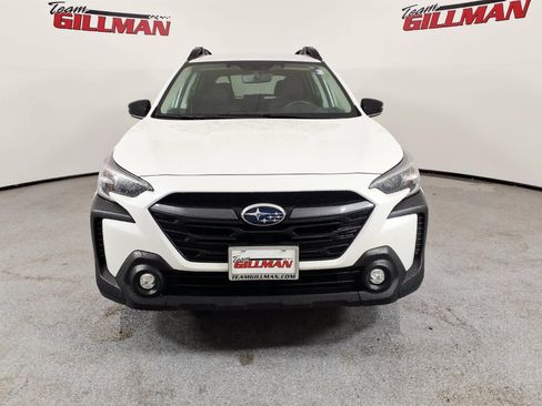 Used 2025 Subaru Outback Premium AWD/4WD image 2