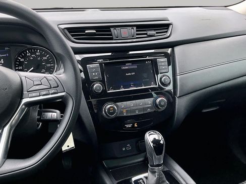 Certified 2020 Nissan Rogue S FWD image 7