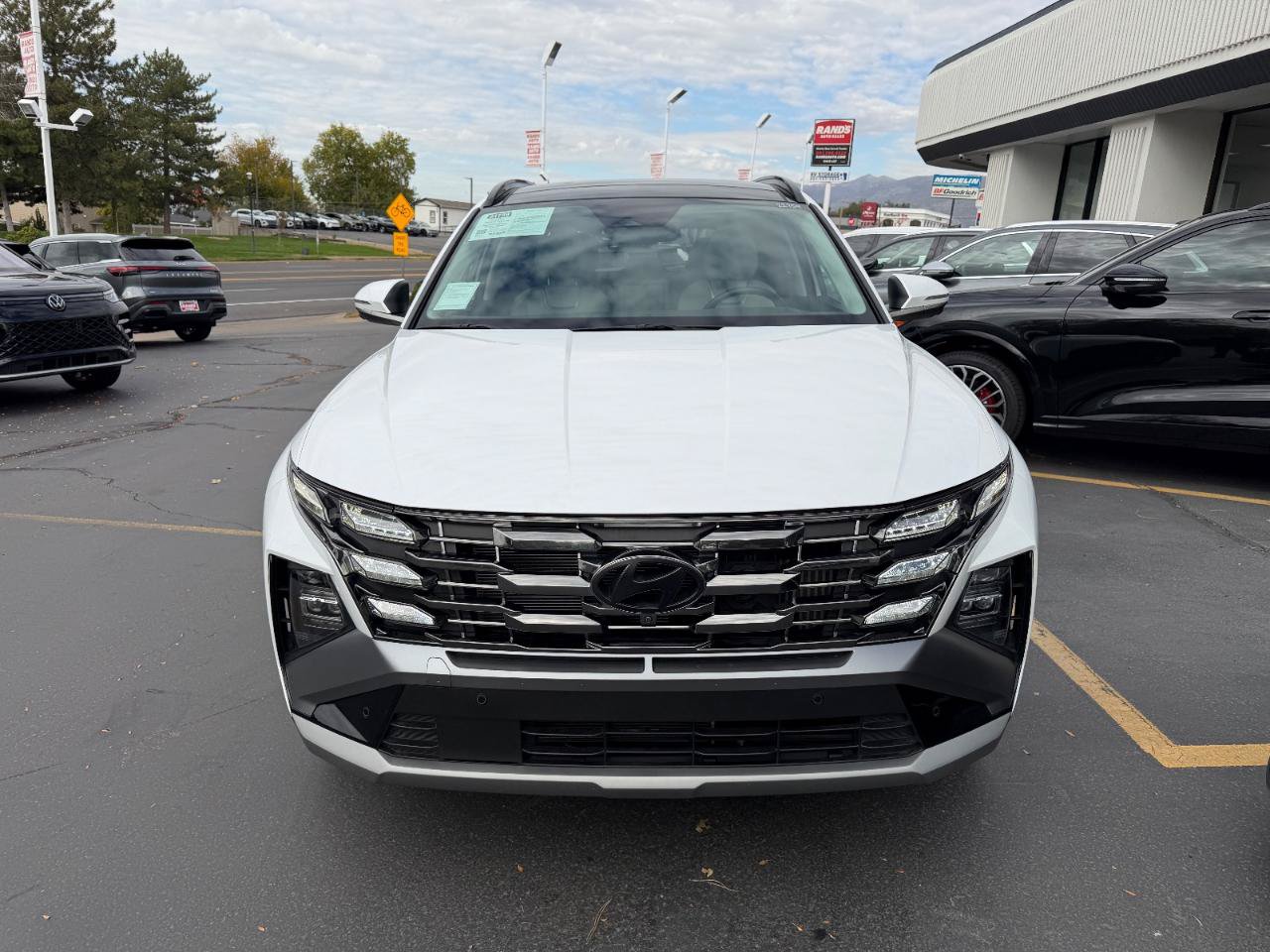 Used 2025 Hyundai Tucson Limited AWD/4WD image 9