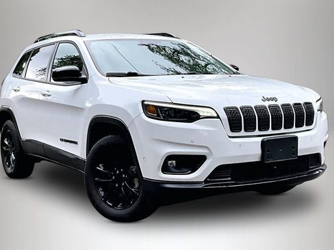 Used 2023 Jeep Cherokee Altitude Lux AWD/4WD image 2