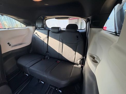 New 2026 Toyota Sienna Platinum AWD/4WD image 13