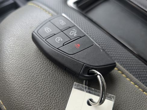 Used 2022 Chevrolet Silverado 1500 ZR2 w/ Technology Package image 35