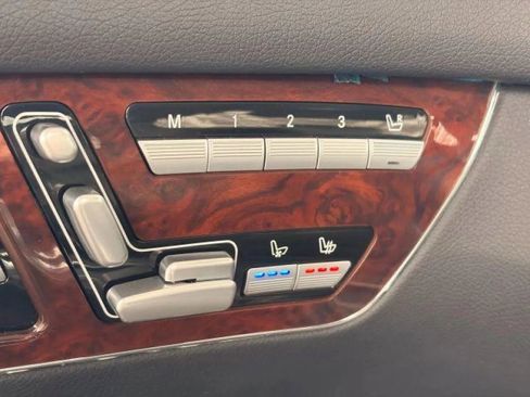 Used 2010 Mercedes-Benz CL 550 4MATIC image 13