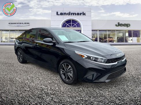 Used 2024 Kia Forte LXS w/ LXS Technology Package FWD image 1