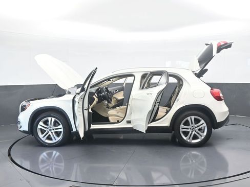 Used 2018 Mercedes-Benz GLA 250 image 75