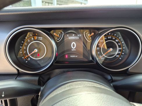 Used 2022 Jeep Wrangler Unlimited Sport AWD/4WD image 19