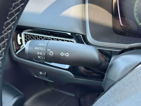 Used 2025 Honda Civic Sport image 21