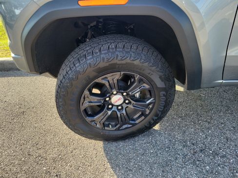 Used 2024 GMC Canyon Elevation w/ Convenience Package image 30