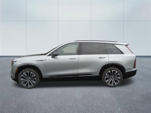 Used 2026 Cadillac Vistiq Sport w/ LPO, Floor Liner Package image 2