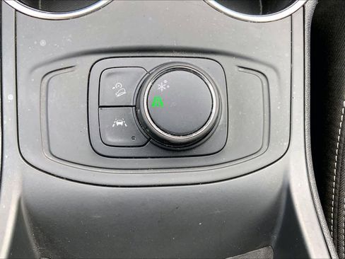 Used 2024 GMC Terrain SLE w/ Elevation Edition image 35