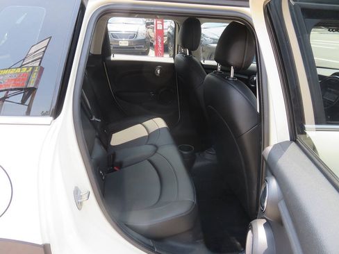 Used 2019 MINI Cooper 4-Door Hardtop w/ Signature Upholstery Package FWD image 22