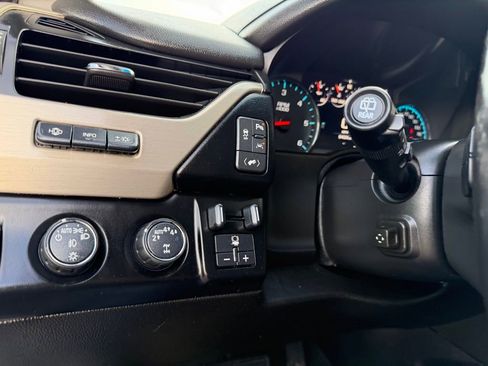 Used 2017 GMC Yukon Denali w/ Open Road Package image 34