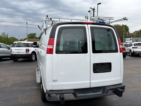 Used 2020 GMC Savana 2500 w/ Driver Convenience Package RWD image 8